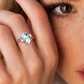 ✨ Pierścień z Kamieniem Księżycowym i Cyrkonią – Nowoczesna Elegancja z Tajemniczym Blaskiem! 💍🌙